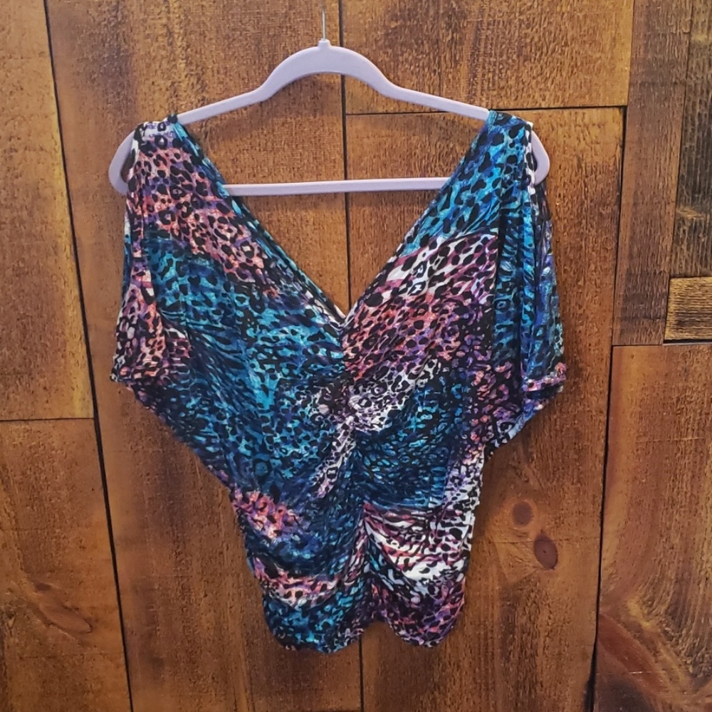 colorful Leopard print top